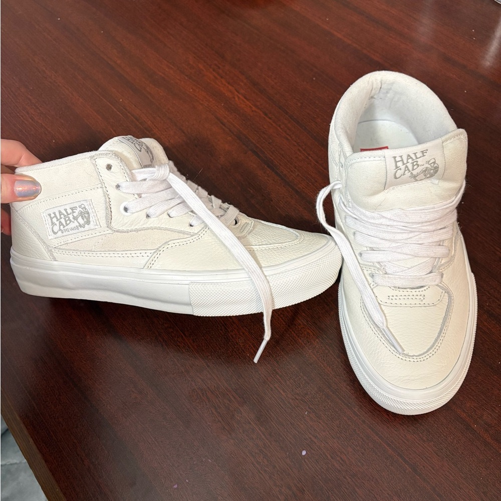 Vans White Skateboarding Shoes